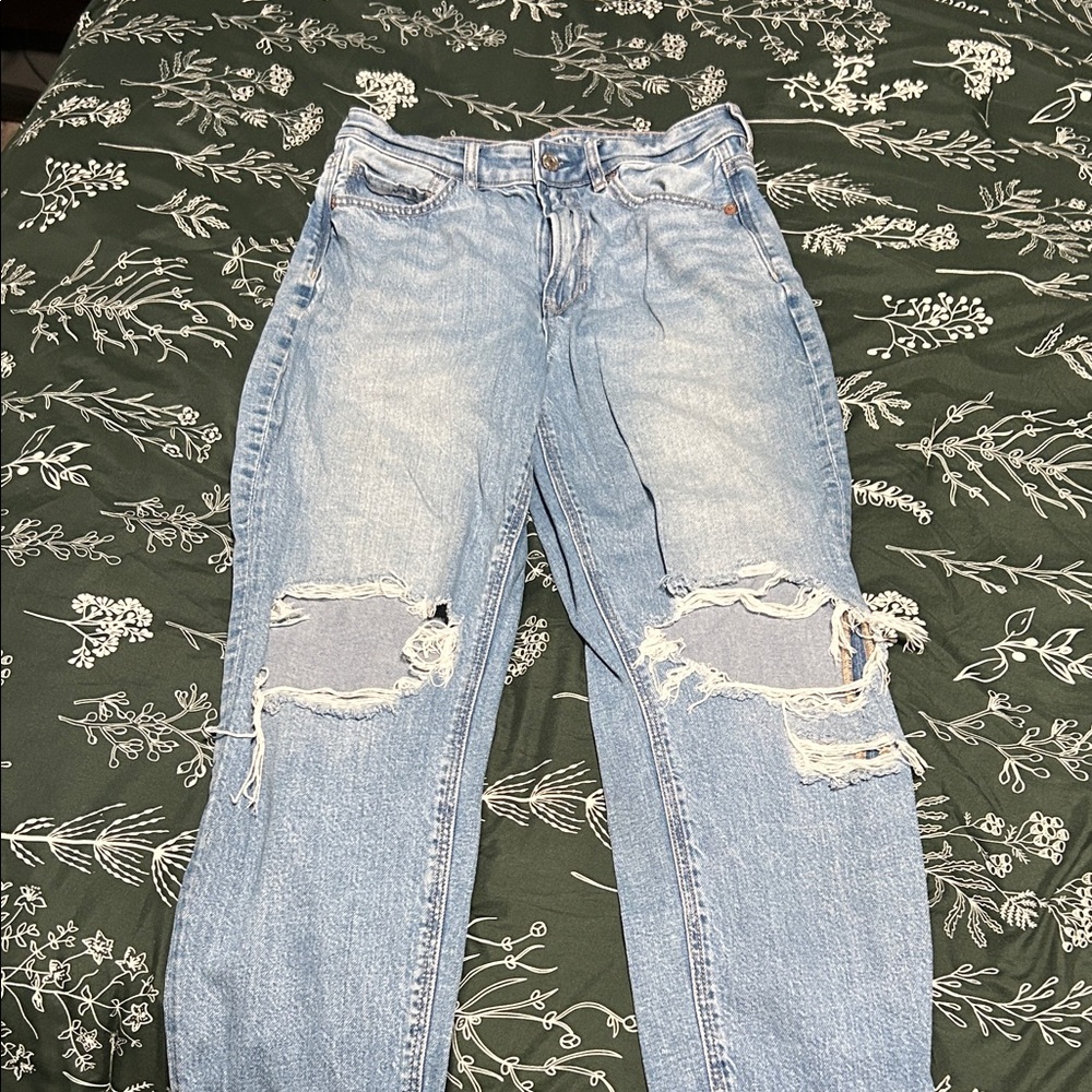 American Eagle Outfitters Ripped Light Blue Jeans